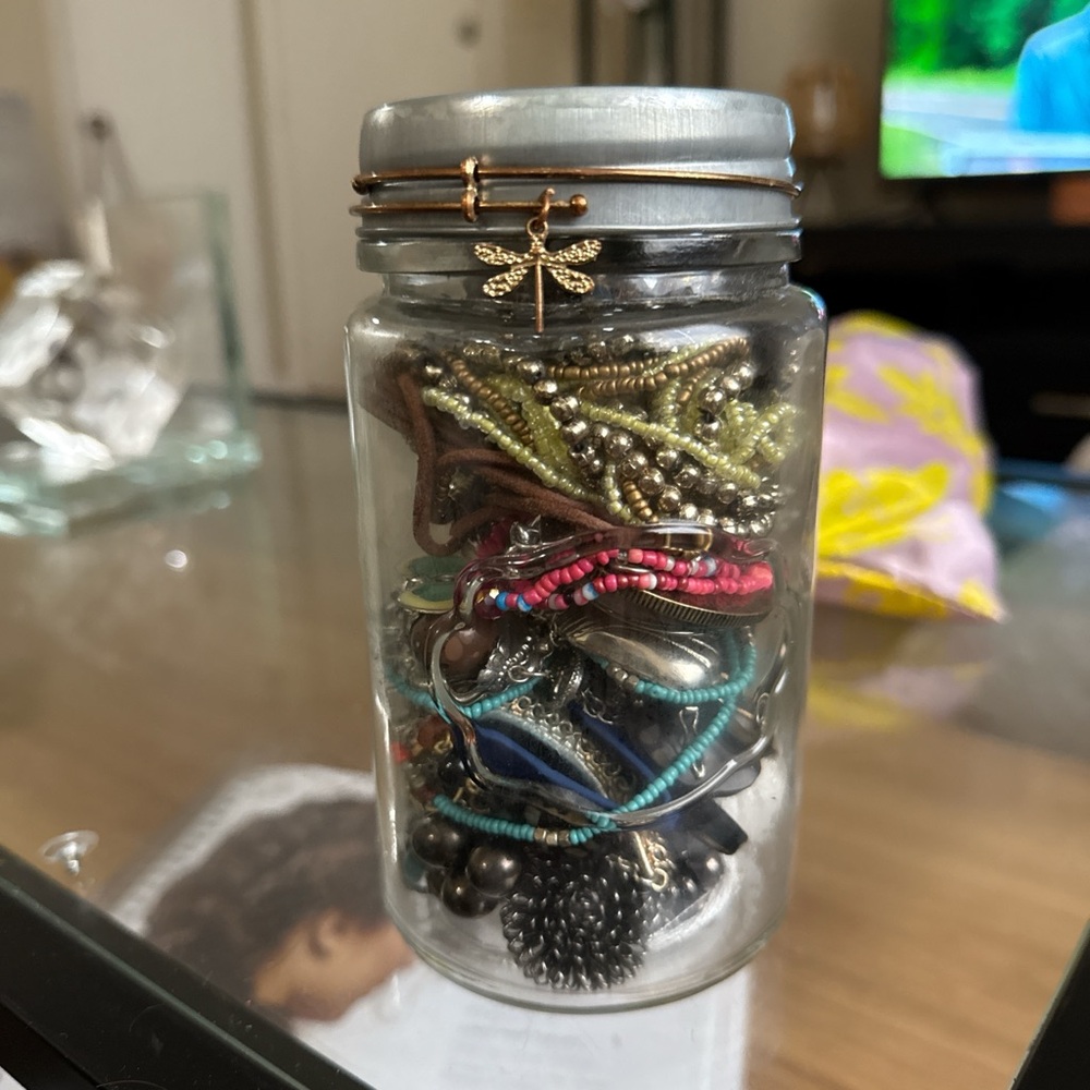 Mystery jewlery Jar